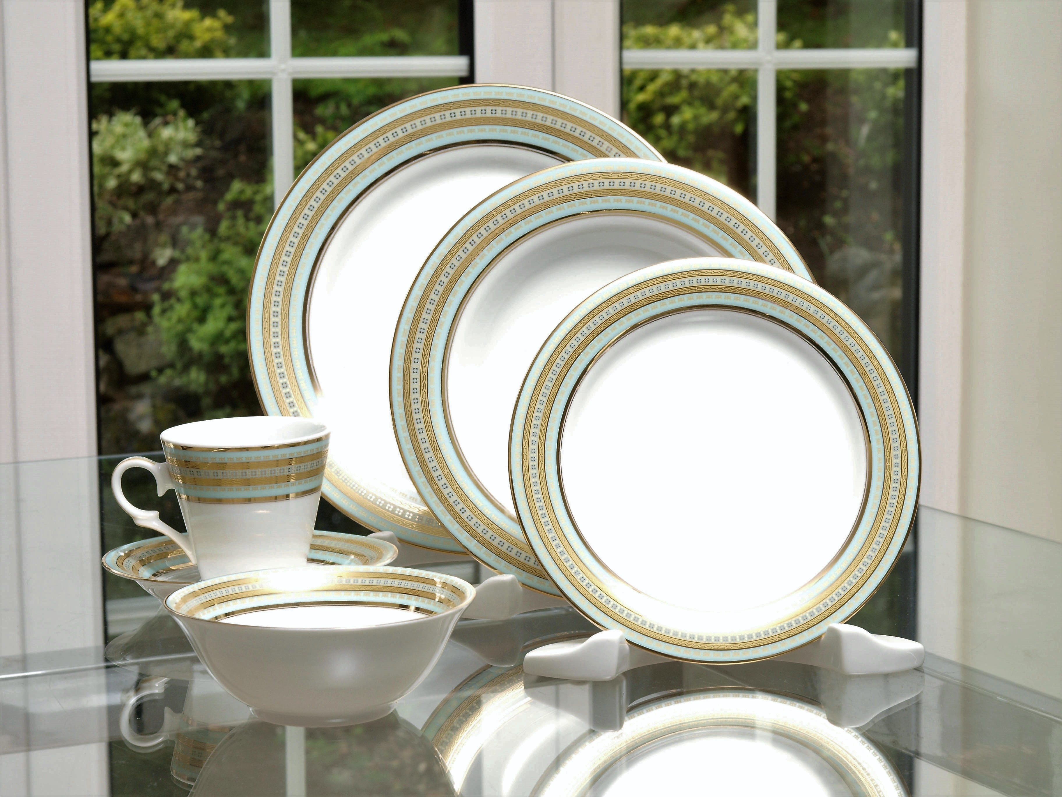 ROMANO 28 PIECE DINNER SERVICE