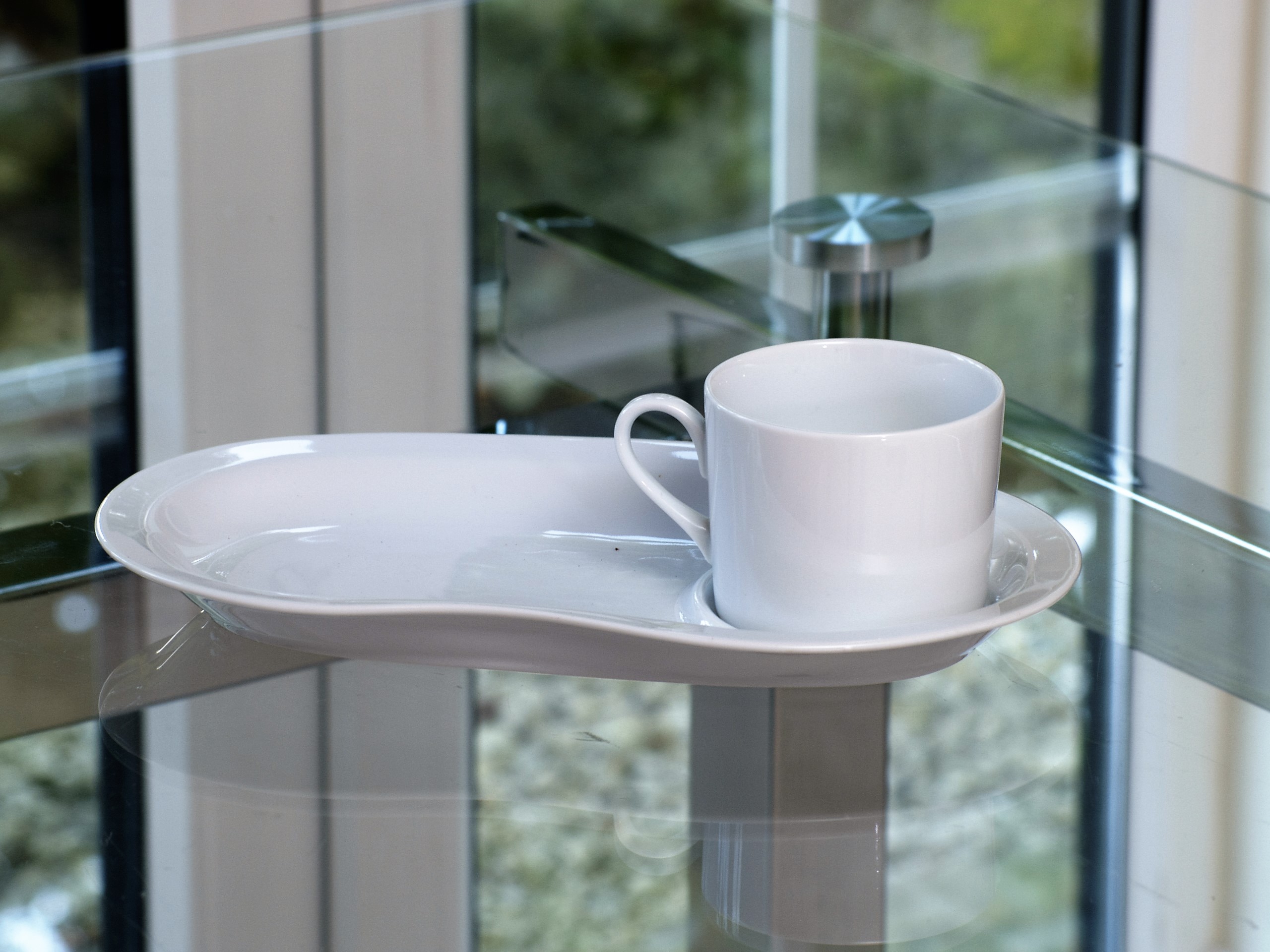 Quality Porcelain White Snack Plate with Cup Giftware Collection
